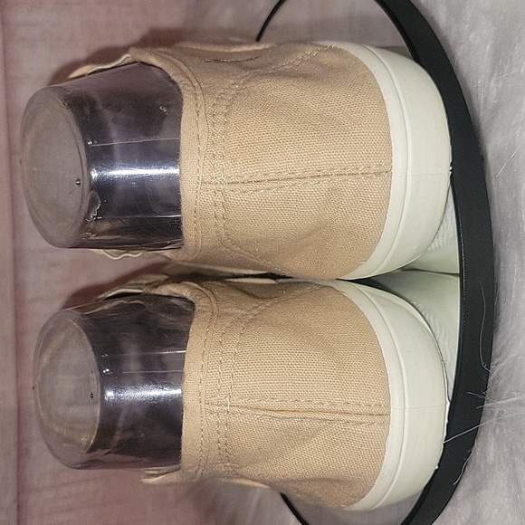 Classique Sport Tan Sneakers - Picture 8 of 11